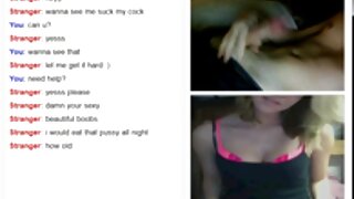 சேவல் உறிஞ்சும் தமது தொண்டையில் ஆழ்ந்து சுயஇன்பம் செய்யும்