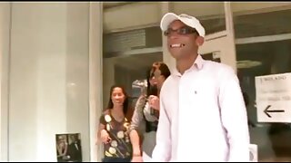 ஹார்னி மருத்துவர் ஜானி கேஸில், அலுவலகத்தில் தமிழ் பெண்கள் நிர்வாணமாக ஒரு நோயாளியை ஃபக்ஸ் செய்கிறார்.