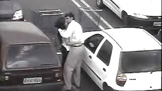 இளம் மற்றும் ஒல்லியான அழகு தனி கை வேலையில் இருந்து தமிழ் செக்ஸ் MP4 உயர்கிறது.